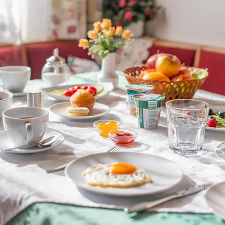 Latemar Frühstückspension